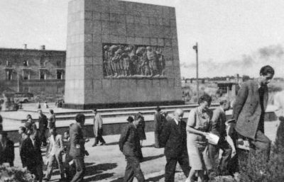 The wall of the Warsaw Ghetto after the war