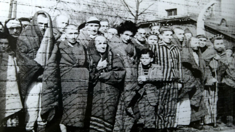 Ukrainian city remembers slain Jews on Holocaust anniversary
