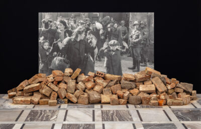 Kolekcja MGW: Gustav Metzger, Fotografie historyczne: No. 1: Likwidacja warszawskiego getta, 19–28 kwietnia 1943 (1995/2007)