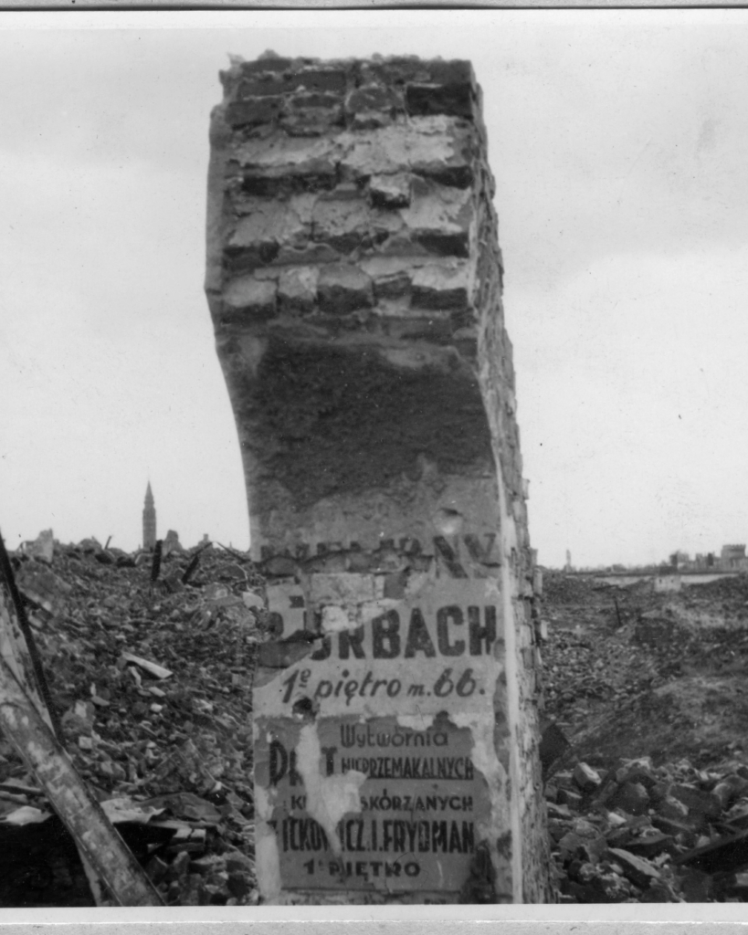 Warszawa, getto, fot. L.Sempolinski ok. 1945